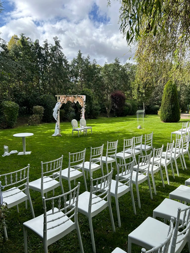 Cérémonie de mariage laïque au domaine des Clos Vallées (Yvelines)